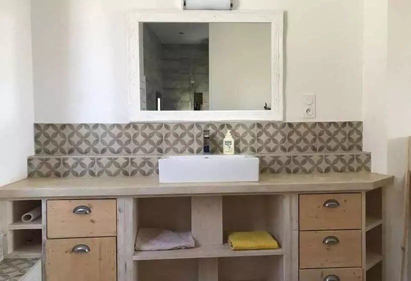 Aamiaismajoitus (B&B) Librairie Abelard