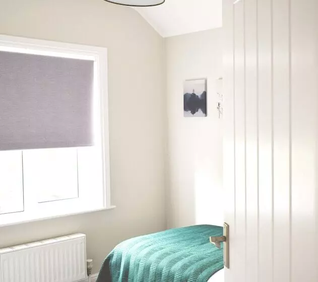 Charming Three Bed Home Near City Centre And Hospital