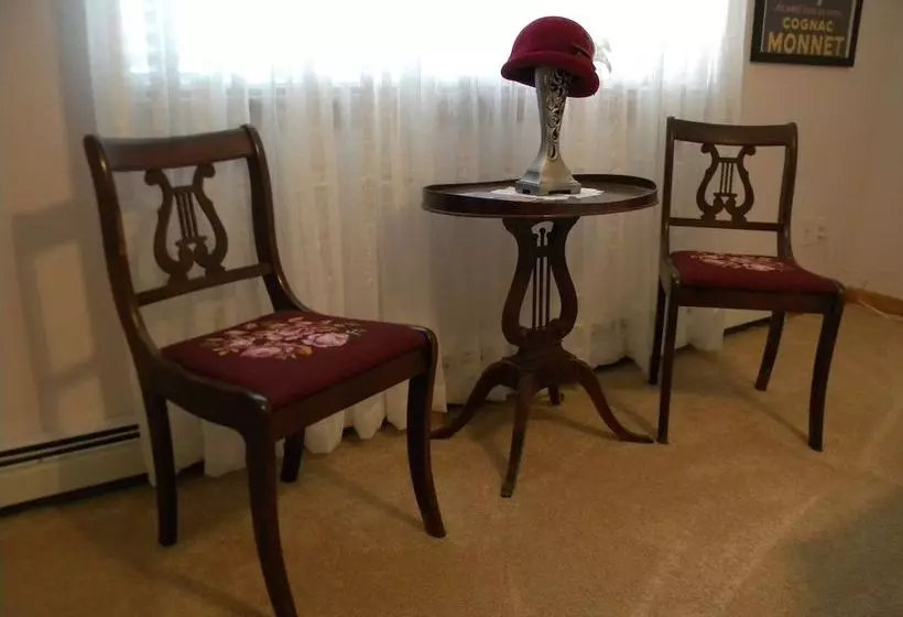 Dancing Moon Bed & Breakfast