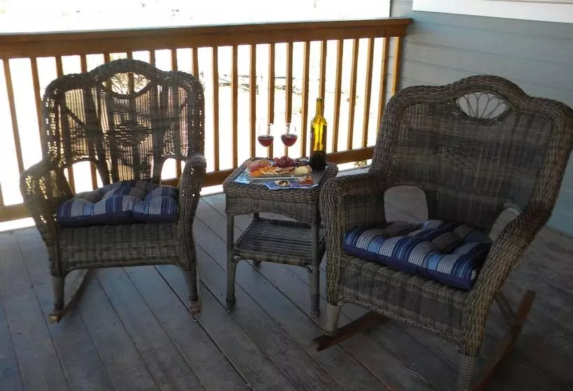 Dancing Moon Bed & Breakfast