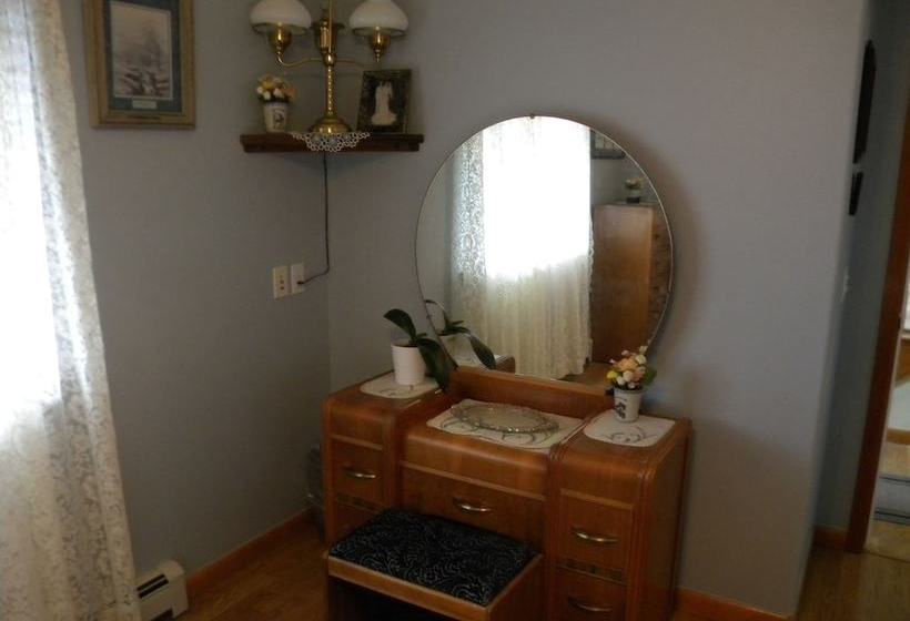 Dancing Moon Bed & Breakfast