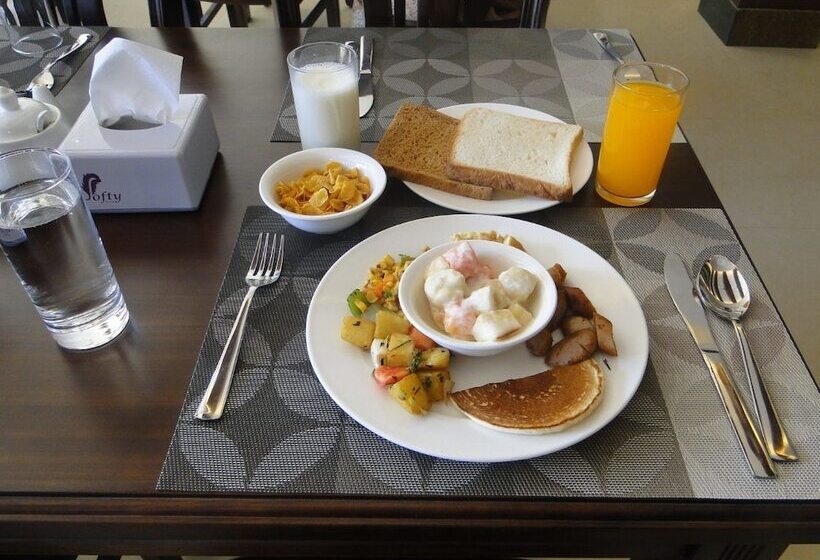 هتل Ganapati Airport