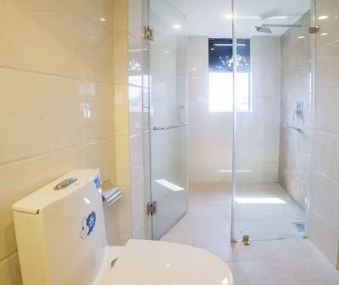 هتل Ganapati Airport