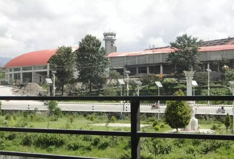 هتل Ganapati Airport
