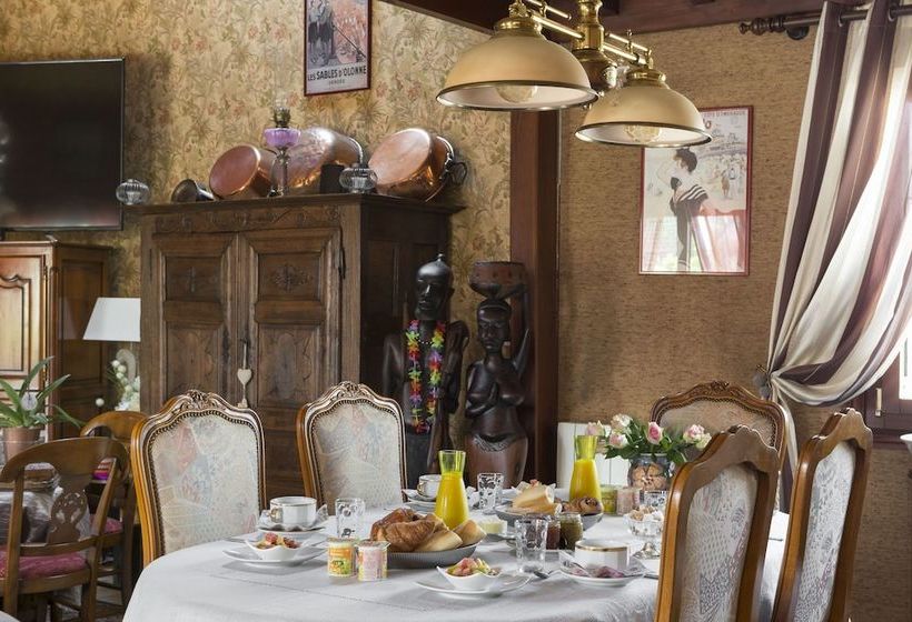 بنسيون Chez Marie Et Jean François