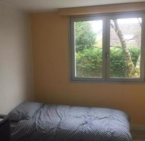 Majatalo Maison Face à La Seine