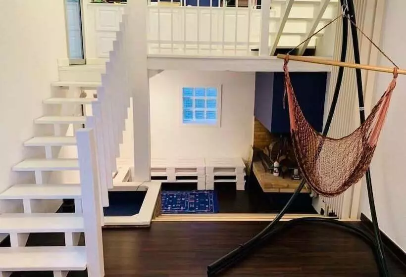 Majatalo Maison Face à La Seine