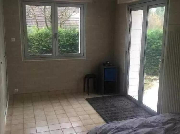 Majatalo Maison Face à La Seine