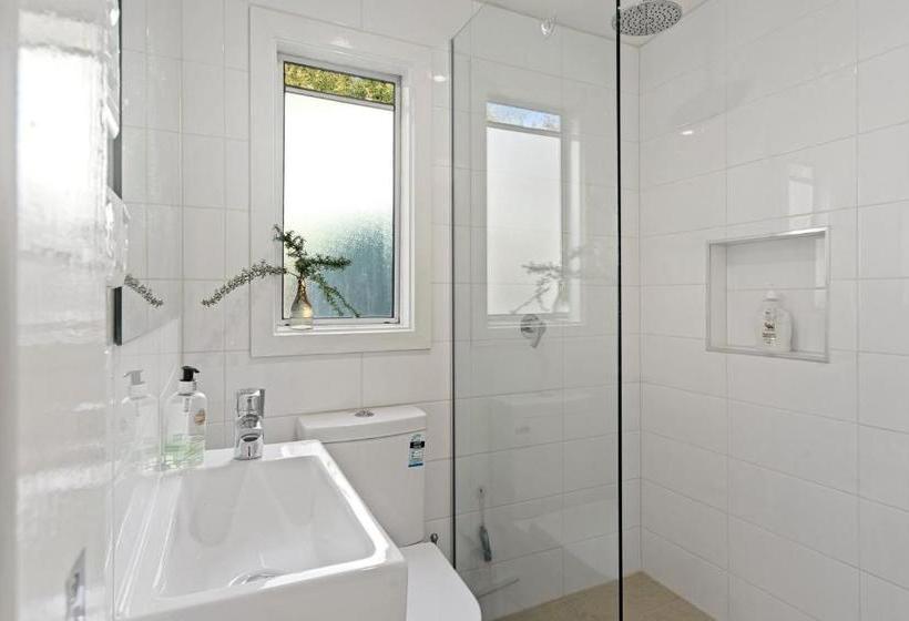 13 Scenic View Drive