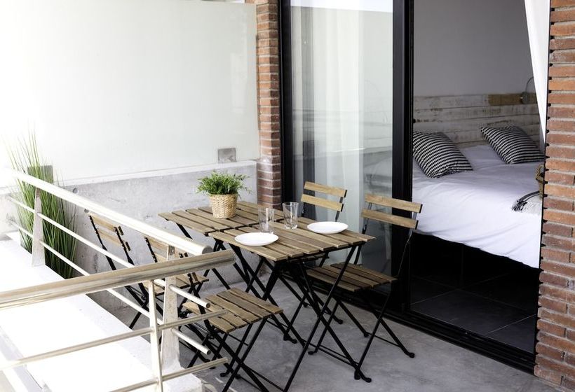 Santa Romana Apartments & Suites