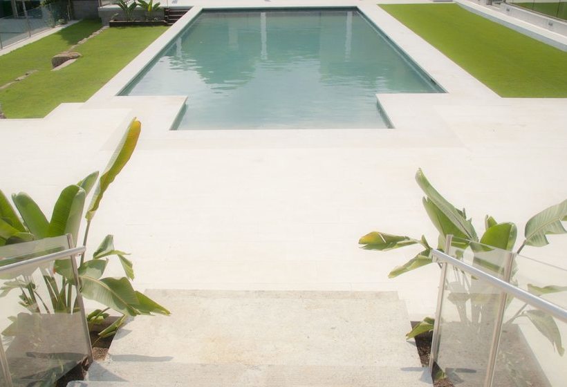 Santa Romana Apartments & Suites