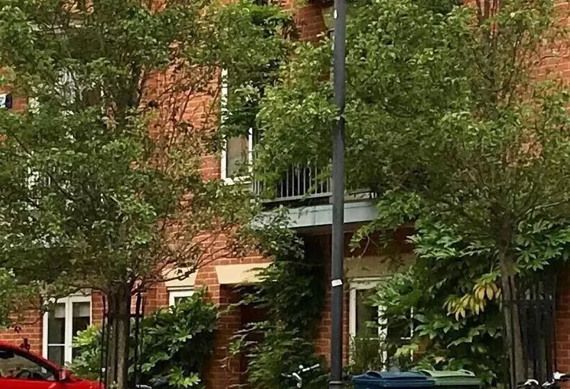 Spacious House In Jericho Oxford