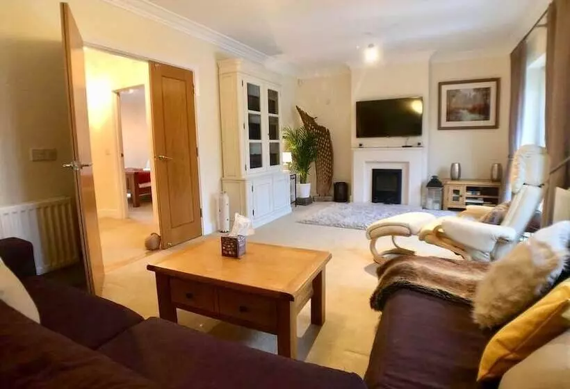 Spacious House In Jericho Oxford