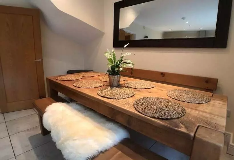 Spacious House In Jericho Oxford