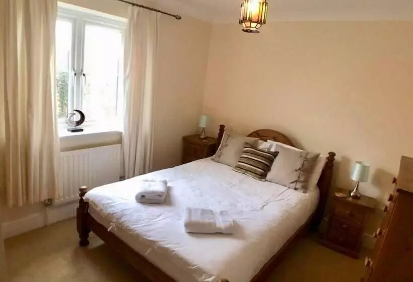 Spacious House In Jericho Oxford