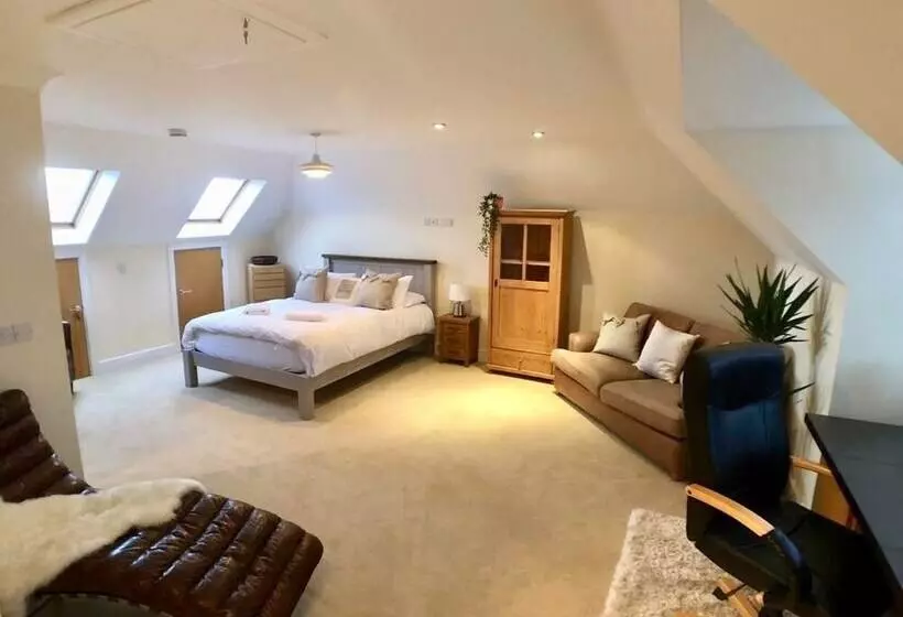 Spacious House In Jericho Oxford