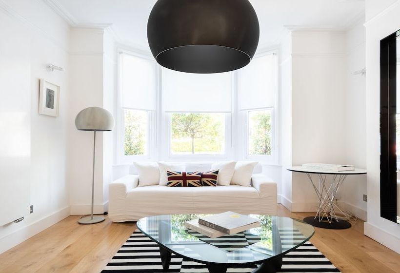 The Latimer Road Escape  Modern 4bdr House With Garden