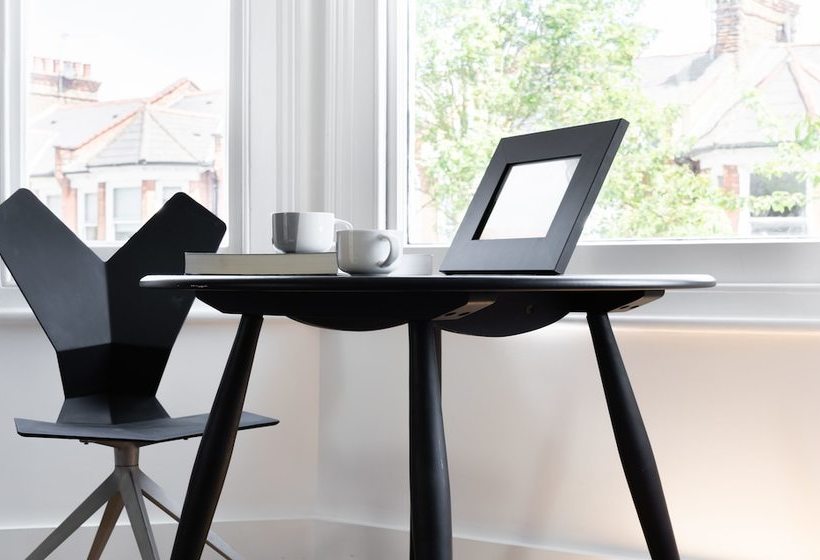 The Latimer Road Escape  Modern 4bdr House With Garden