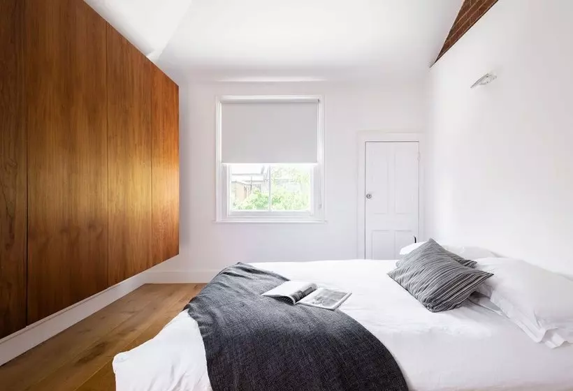 The Latimer Road Escape  Modern 4bdr House With Garden