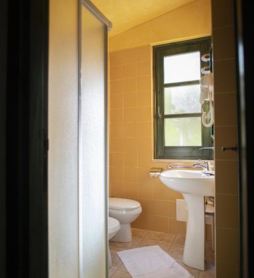 פונדק Papaveri E Grano