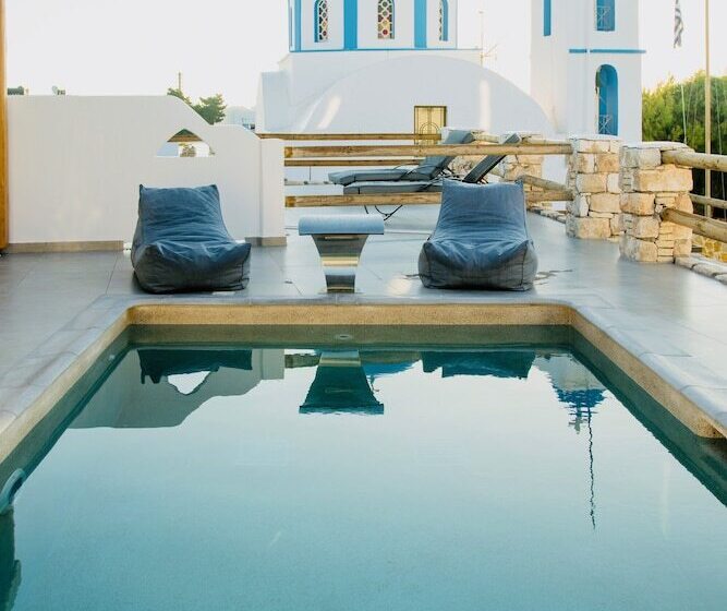 פנסיון Aeris Suites