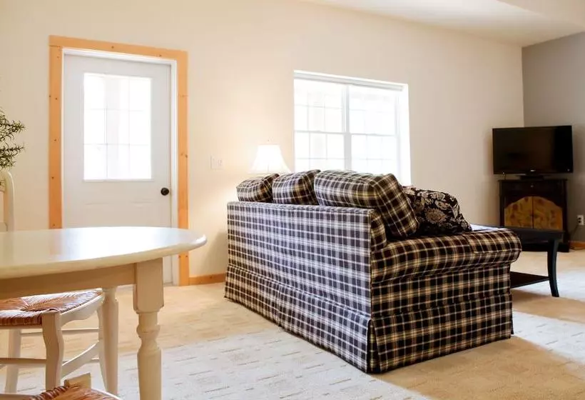 پانسیون The Lodge At Cat Creek