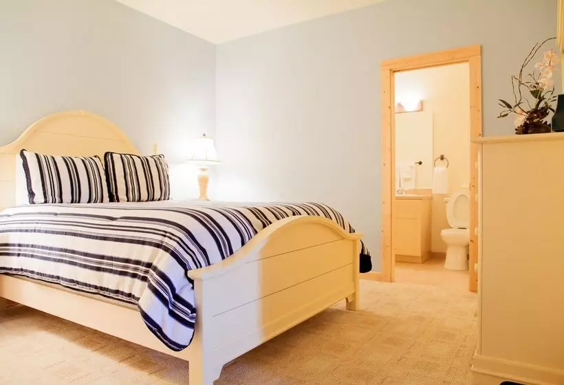 پانسیون The Lodge At Cat Creek