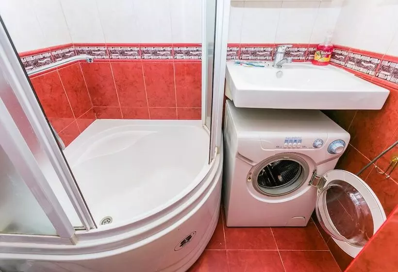 Apartment On Bolshoy Kondratievskiy 4