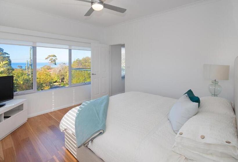 Casa Azzura   Beachside Entertainer