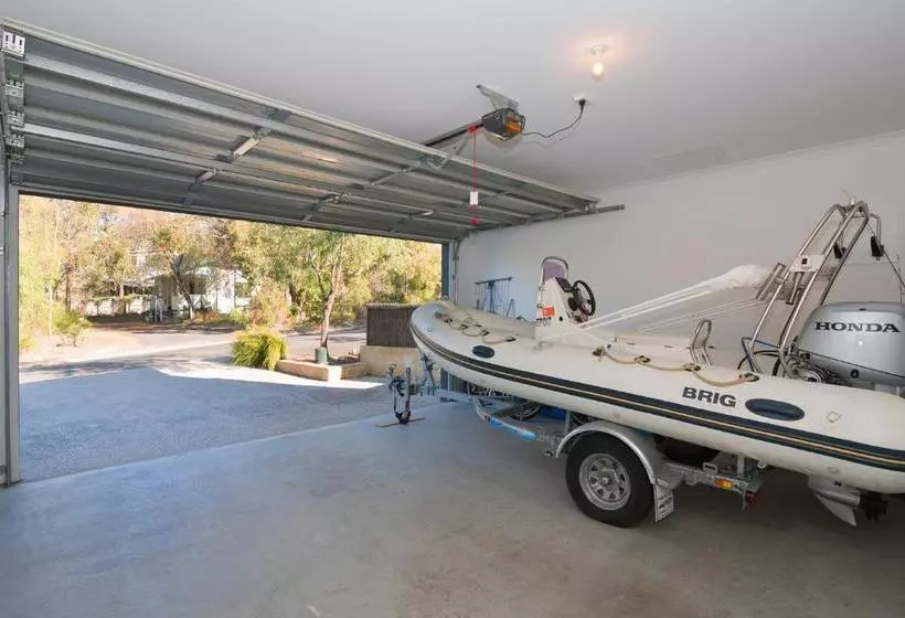 Casa Azzura   Beachside Entertainer