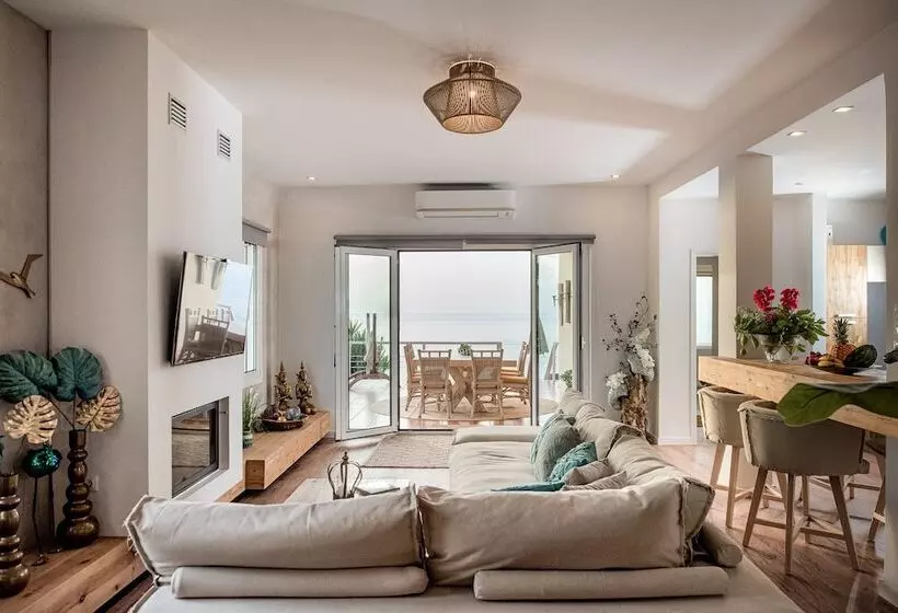 Domus Aqua, Member Of Domus Elegance Collection