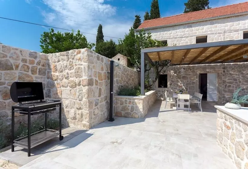 Hedera Estate, Villa Hedera Viii