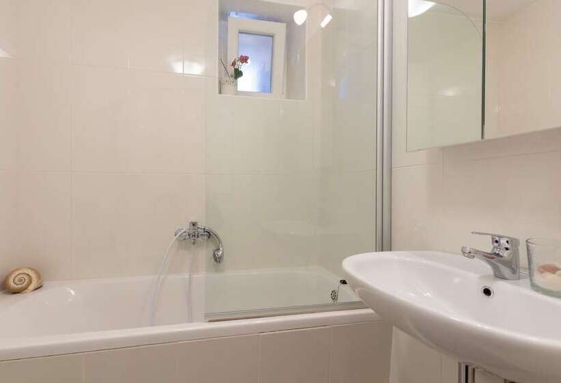 Hedera Estate, Villa Hedera Viii