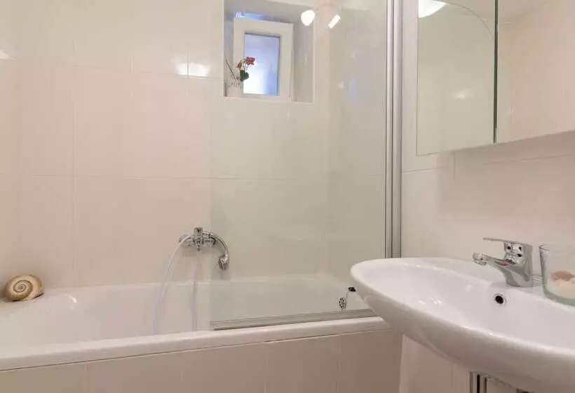 Hedera Estate, Villa Hedera Viii