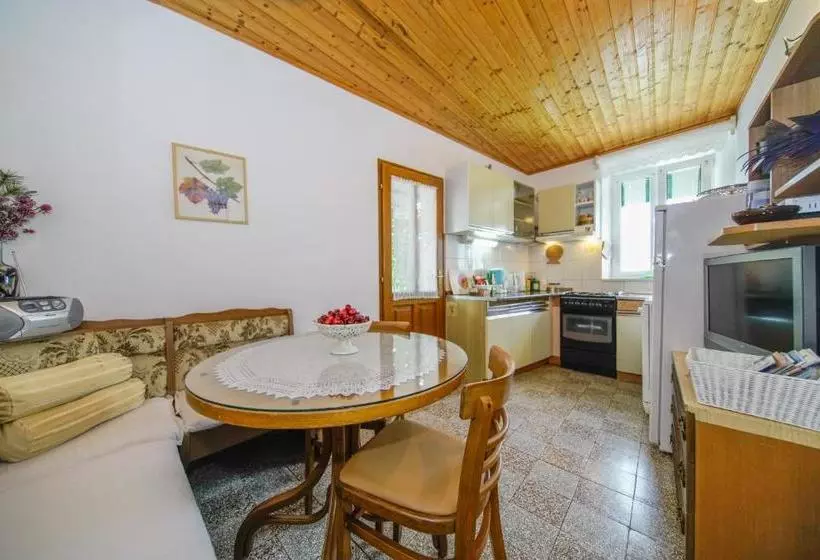 Apartment Akacija