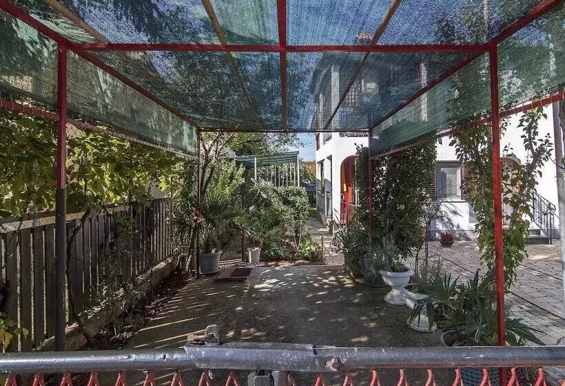 Apartments Ana Valbandon