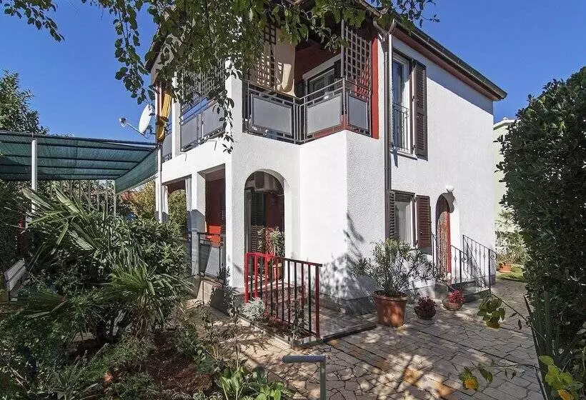 Apartments Ana Valbandon