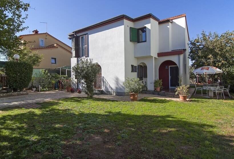 Apartments Ana Valbandon