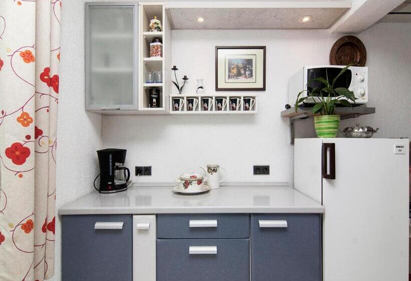 Apartments Ana Valbandon