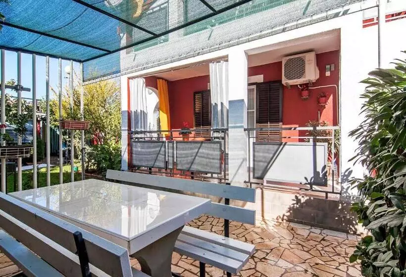 Apartments Ana Valbandon