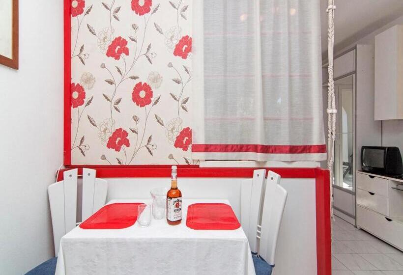 Apartments Ana Valbandon