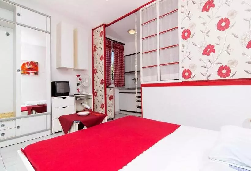 Apartments Ana Valbandon