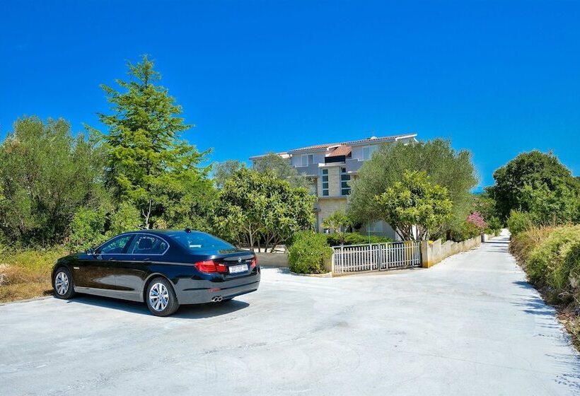 Apartments Villa Ana