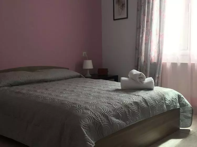 Central Luxury Apartment