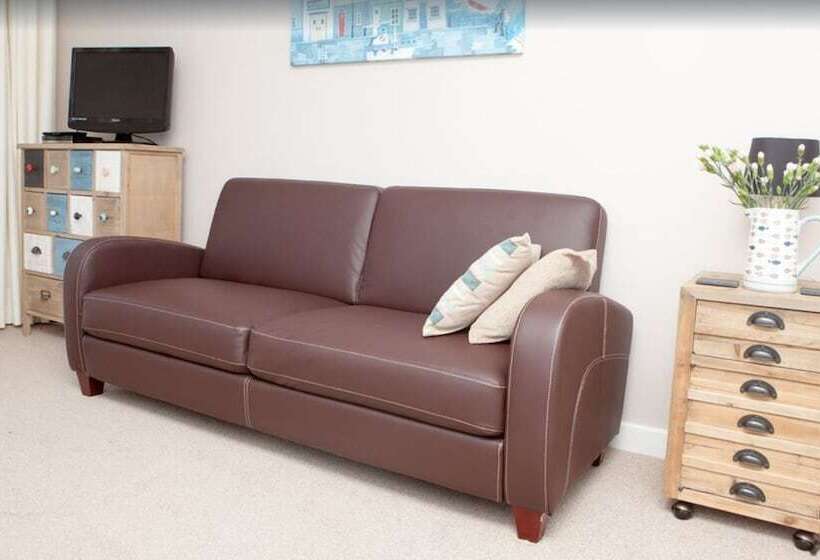 Fabulous House Very Near Charlestown Harbour