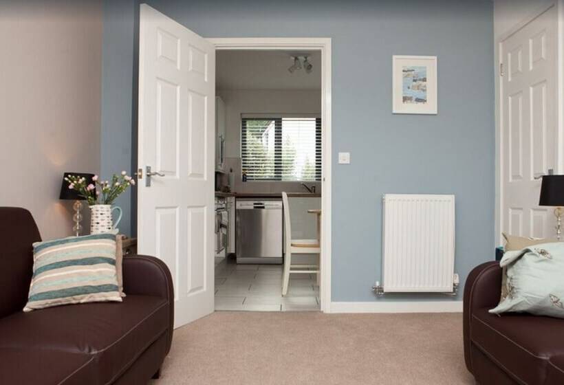 Fabulous House Very Near Charlestown Harbour