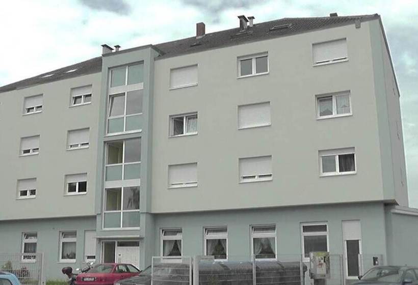 Пансион Monteurzimmer Viernheimmannheim