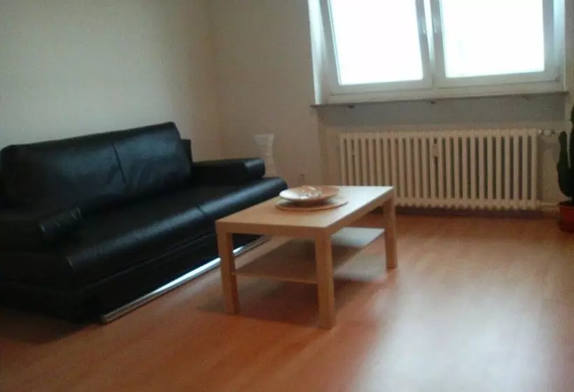 ペンション Monteurzimmer Viernheimmannheim
