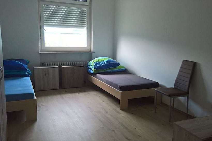 Пансион Monteurzimmer Viernheimmannheim