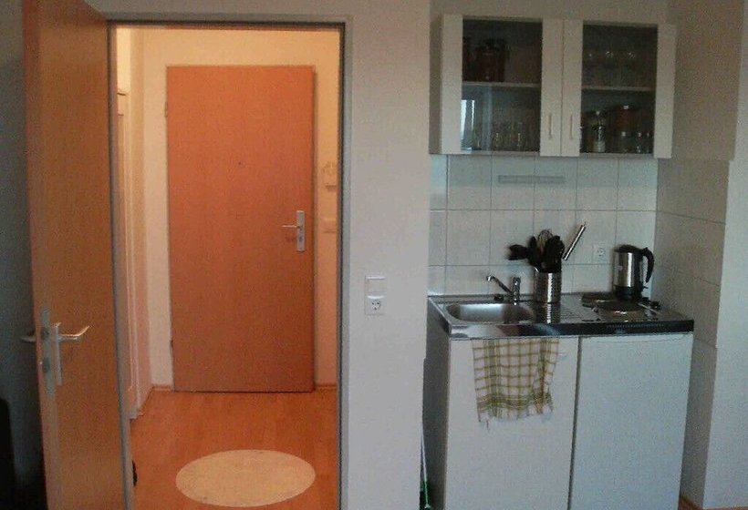 Пансион Monteurzimmer Viernheimmannheim